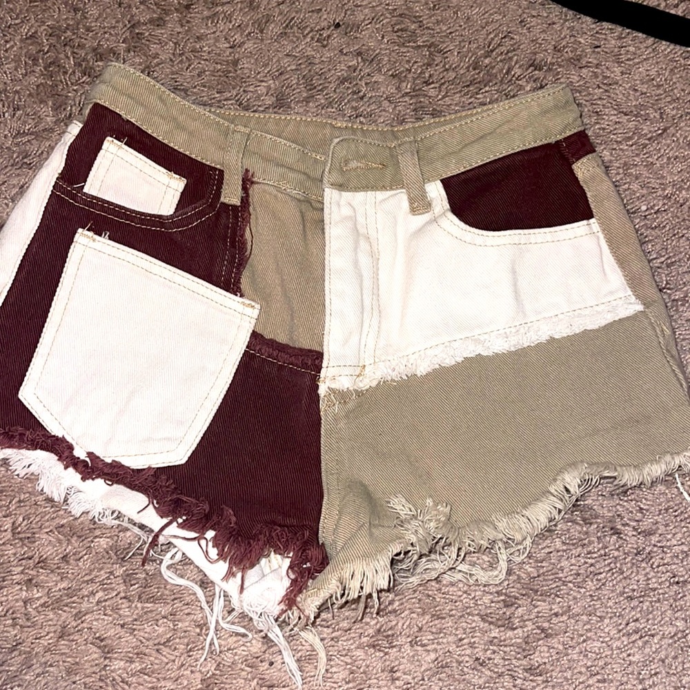 shein multi color shorts. size:xs